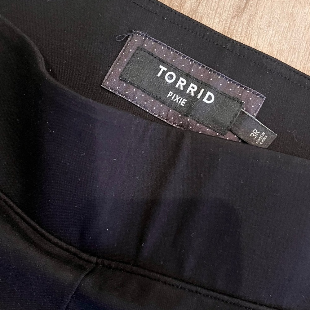 Studio Deluxe Stretch Pull-On Pixie Pant - Black - image 5